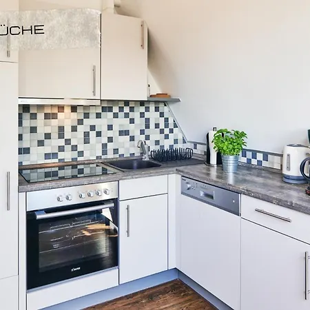 Maisonette In Ruhiger Und Zentraler Lage Mit Parkplatz *